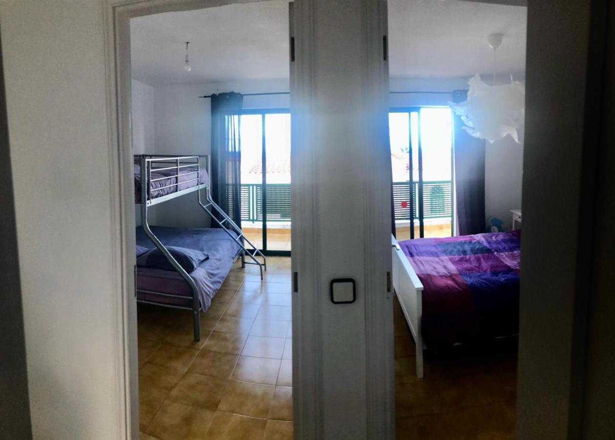 Holiday House Parque Azul Playa La Arena Free Wifi Puerto de Santiago  Luaran gambar