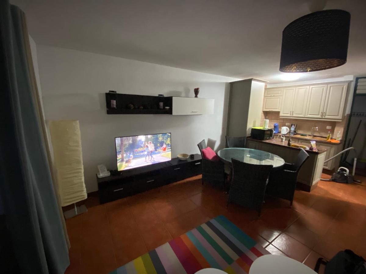 Holiday House Parque Azul Playa La Arena Free Wifi Puerto de Santiago  Luaran gambar